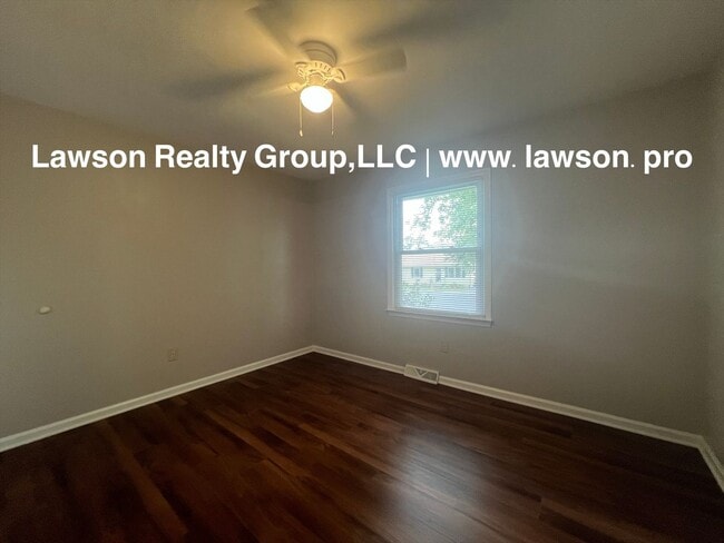 Building Photo - Charming and Clean- Hollins Three Bedroom ...