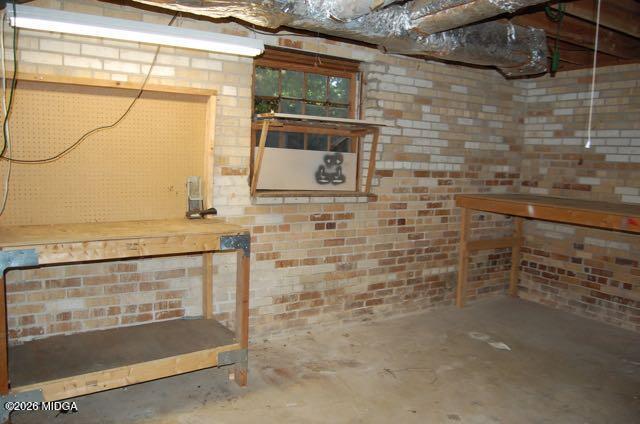 Building Photo - 942 Dogwood Cir