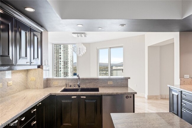 Building Photo - 2777 Paradise Rd