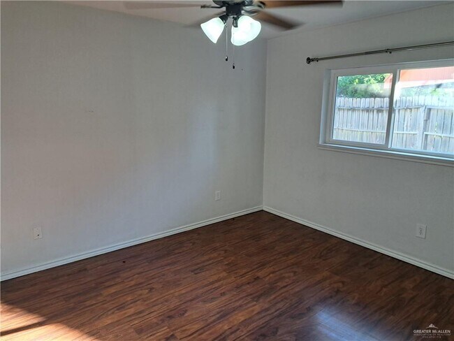Building Photo - 2813 Hawk Ct