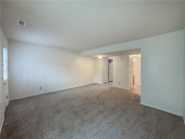Building Photo - 4114 N Sunflower Cir