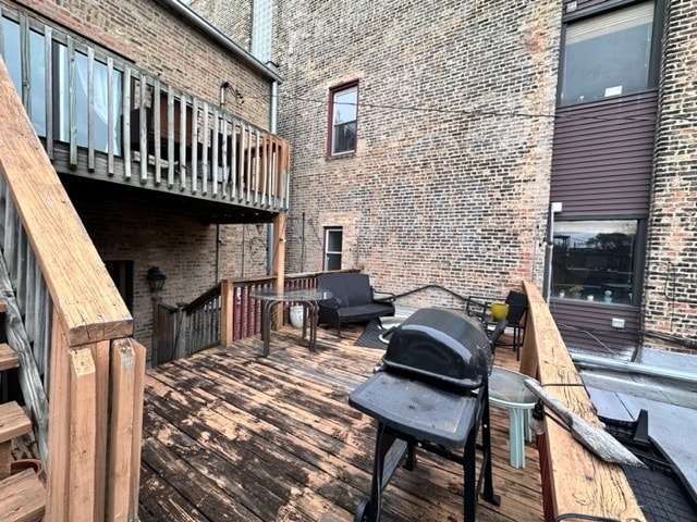 Building Photo - 2303 W North Ave