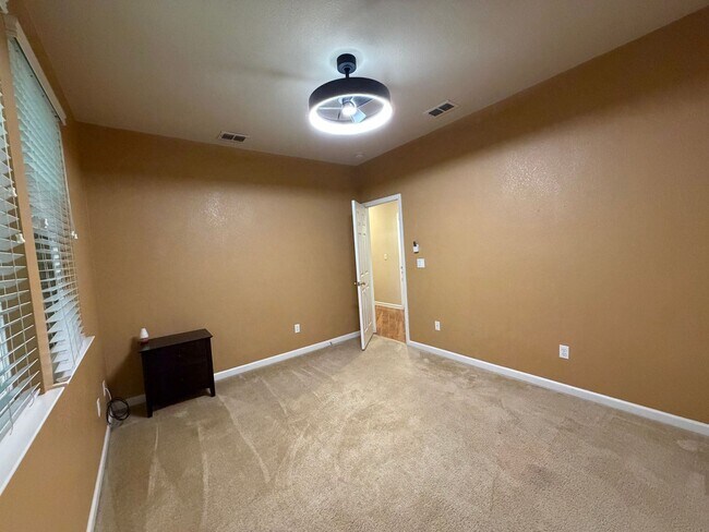 Building Photo - Spacious 4-Bedroom Elk Grove Home with Updated Kitchen, Quartz Countertops! VIEW TODAY!