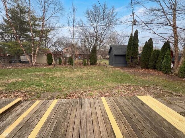 Building Photo - 10209 Broadway St