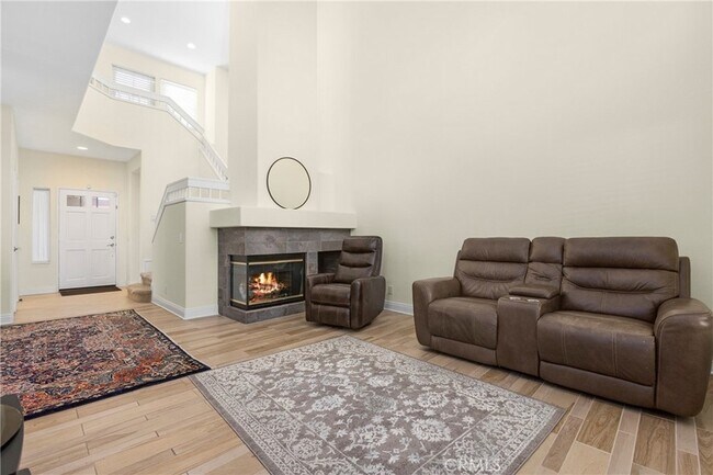 Building Photo - 134 Encantado Canyon