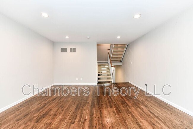 Building Photo - 11475 Washington Plaza W