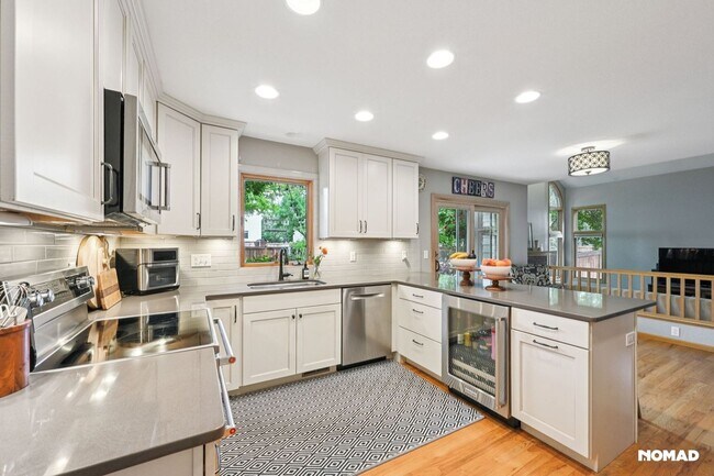 Building Photo - Stunning 4BR House in Fort Collins