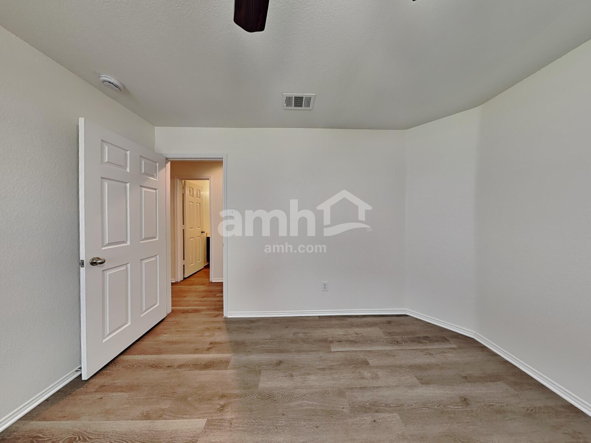 Building Photo - 506 Azalea Dr
