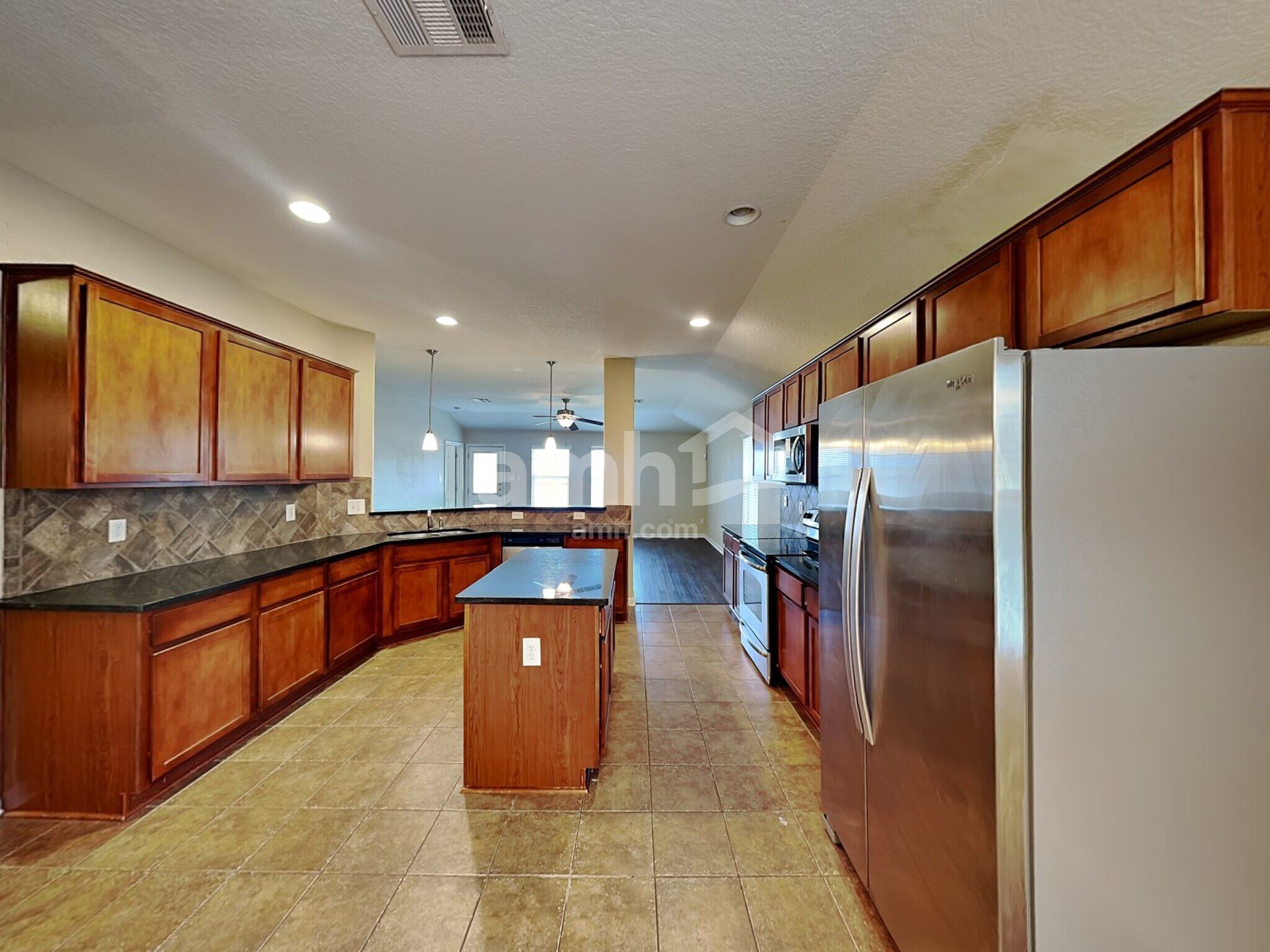 Building Photo - 5531 Southern Oaks
