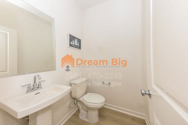 Building Photo - 2256 Stelamar Wy