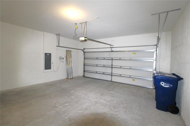 Building Photo - 10915 Bluestem Cv