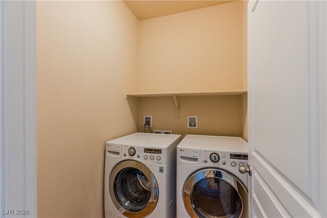 Building Photo - 10279 Mopan Rd