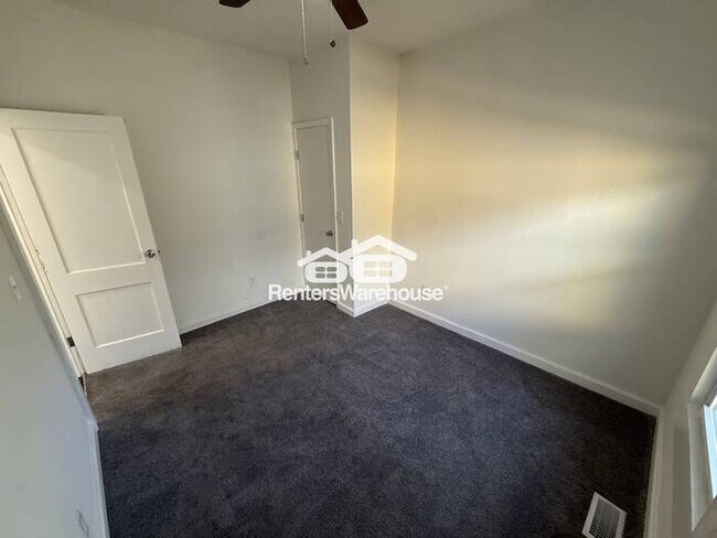 Building Photo - Updated 5 Bedroom/ 2.5 Bath Home In KCMO *READY NOW*