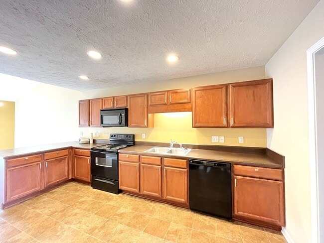 Building Photo - 3323 Risen Star Dr
