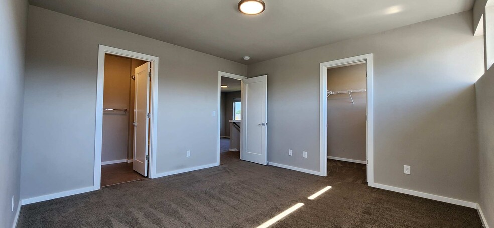 Building Photo - 2907 113th Pl NE
