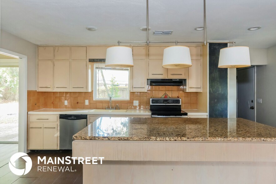 Building Photo - 1555 Shirl Ln