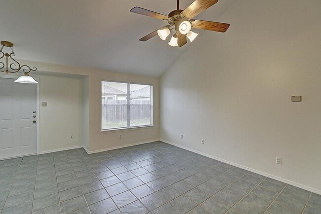 Building Photo - 7933 Elk Dr