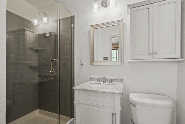 Building Photo - 5712 Avenue D