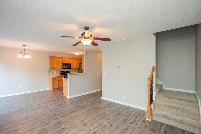 Building Photo - 1254 Lasalle Dr