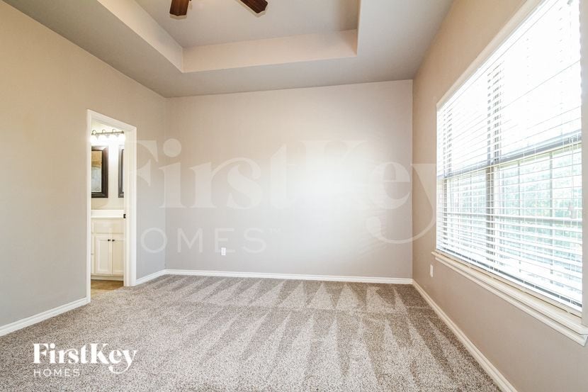 Building Photo - 12016 Garden Ct