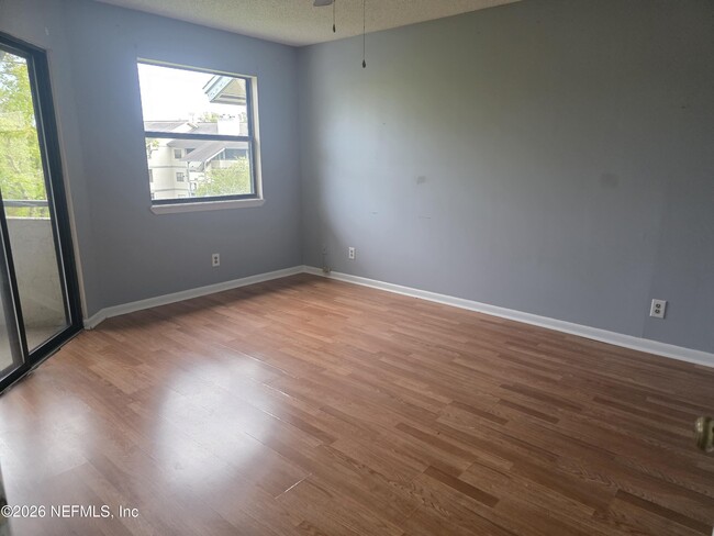 Building Photo - 5615 San Juan Ave