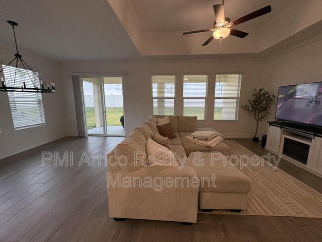 Building Photo - 11679 74th Cir E