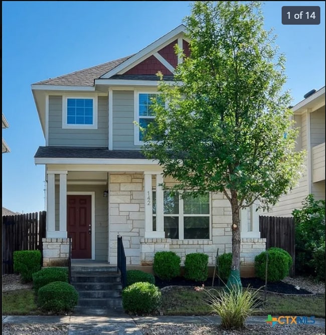 Building Photo - Beautiful and Convenient! 3 bed 2 1/2 bath...