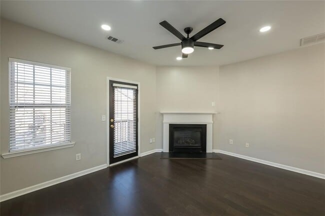 Building Photo - 3177 Mill Springs Cir NE