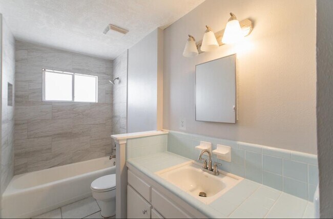 Building Photo - 8503 Braes River Dr