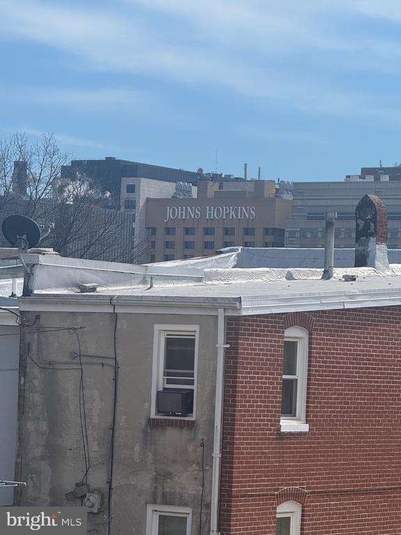 Building Photo - 1108 N Bond St