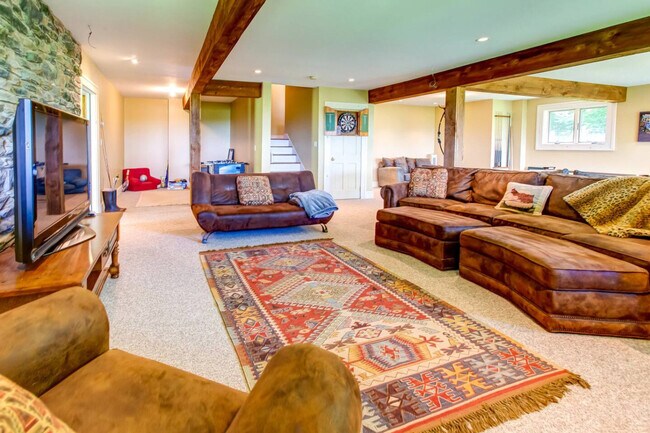 Building Photo - 74 Harvest Ln