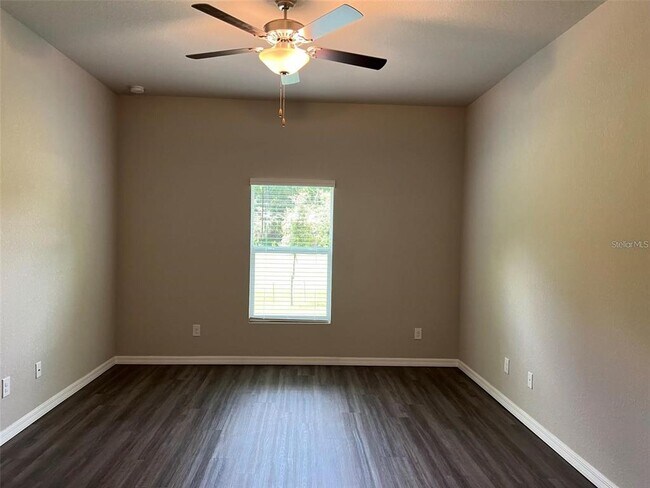 Building Photo - 3685 Trenton Ln
