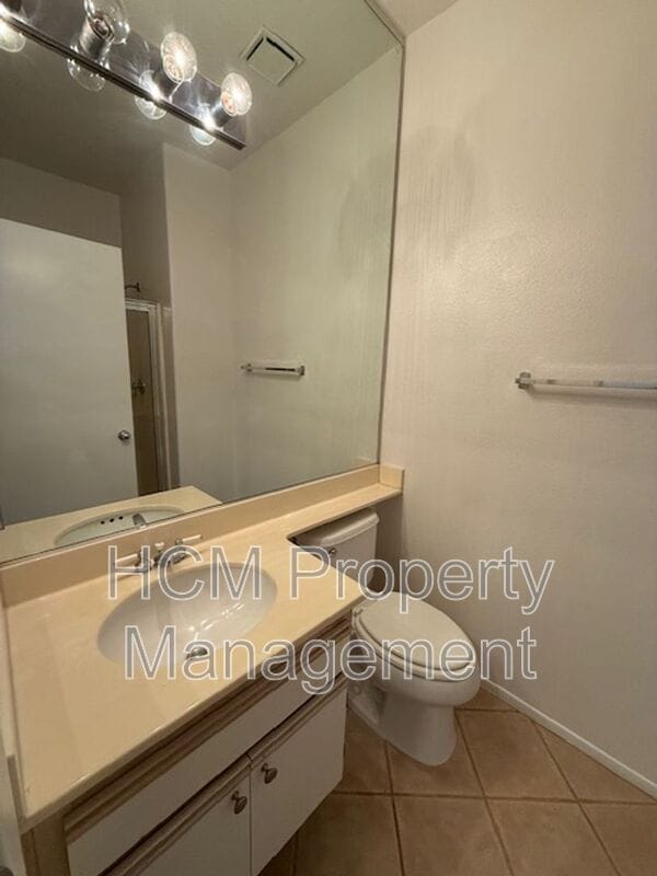 Building Photo - 28384 Pueblo Dr