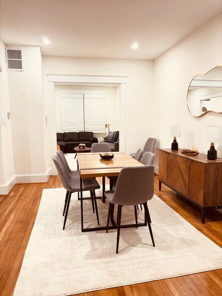 Building Photo - 1826 A St SE