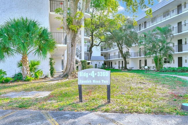 Building Photo - 3360 Spanish Moss Terrace