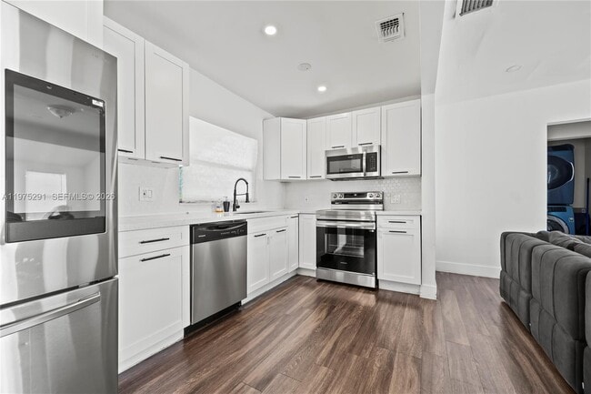 Building Photo - 919 NW 66th St