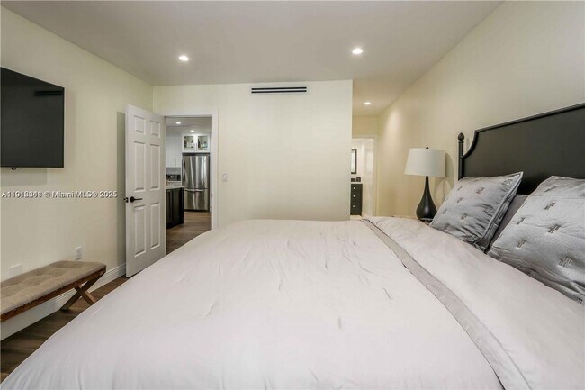 Building Photo - 16509 Fox Den Ct