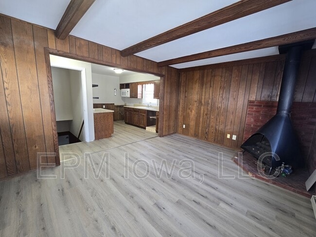 Building Photo - 1147 Bourland Ave