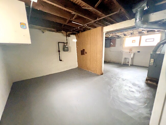 Building Photo - 11710 Longmead Ave