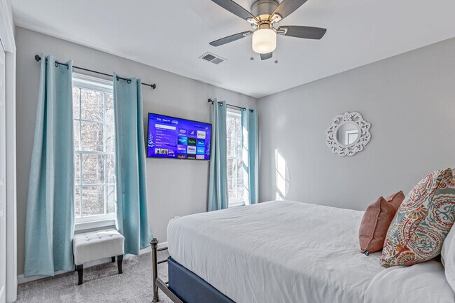 Building Photo - 535 Douthit Ferry Rd