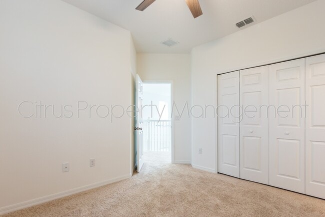 Building Photo - Beautiful Waterfront Home (4/3.5) in Grove...