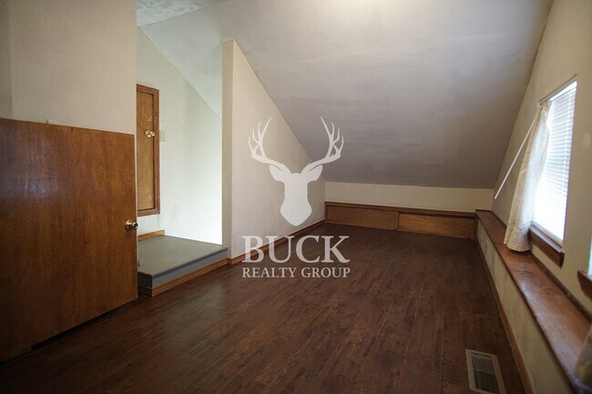 Building Photo - 9312 Mahler Pl