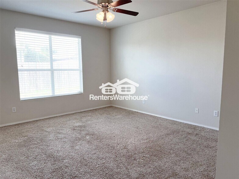 Building Photo - 1617 Totem Pole Way