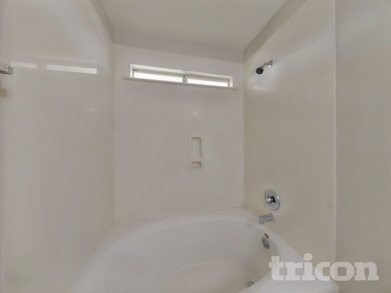 Building Photo - 19042 S Whimsey Dr