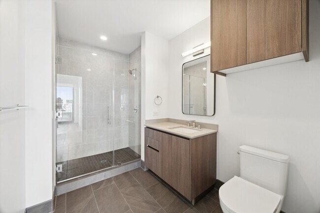 Building Photo - 1 Riva Row