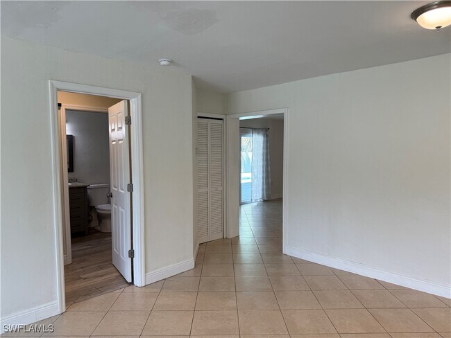Building Photo - 6677 Fiesta Way