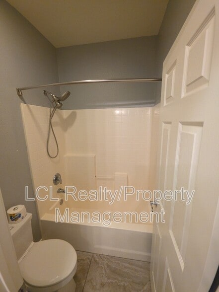 Building Photo - 27831 Blackhawk Rd