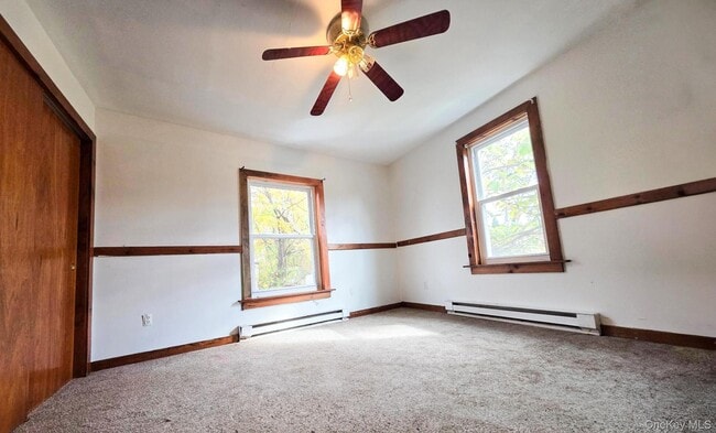 Building Photo - 48 Main St