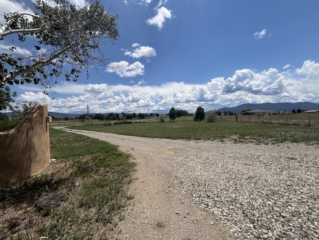 Building Photo - 120 Los Cordovas