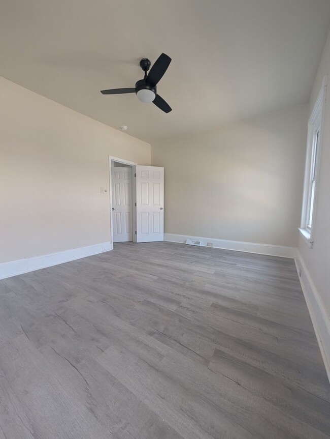 Building Photo - Beautiful Newly Remodeled 3 bedroom Coming...